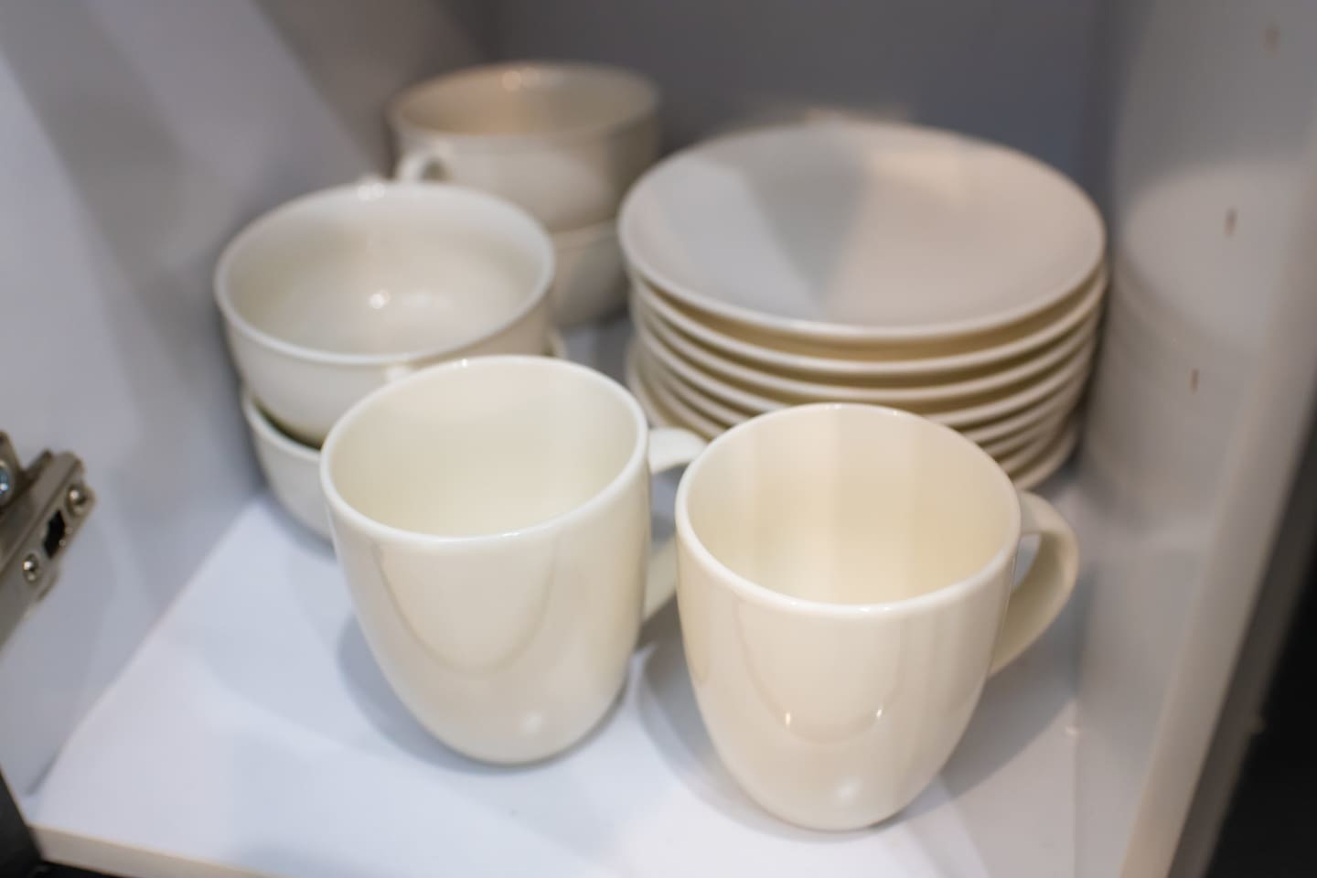 コンバーテル本羽田_食器類
