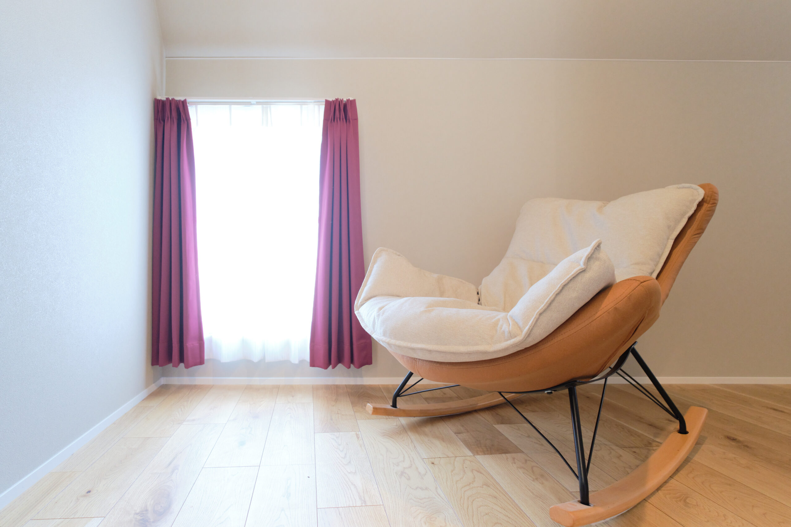 グランメゾン夏目坂＿椅子