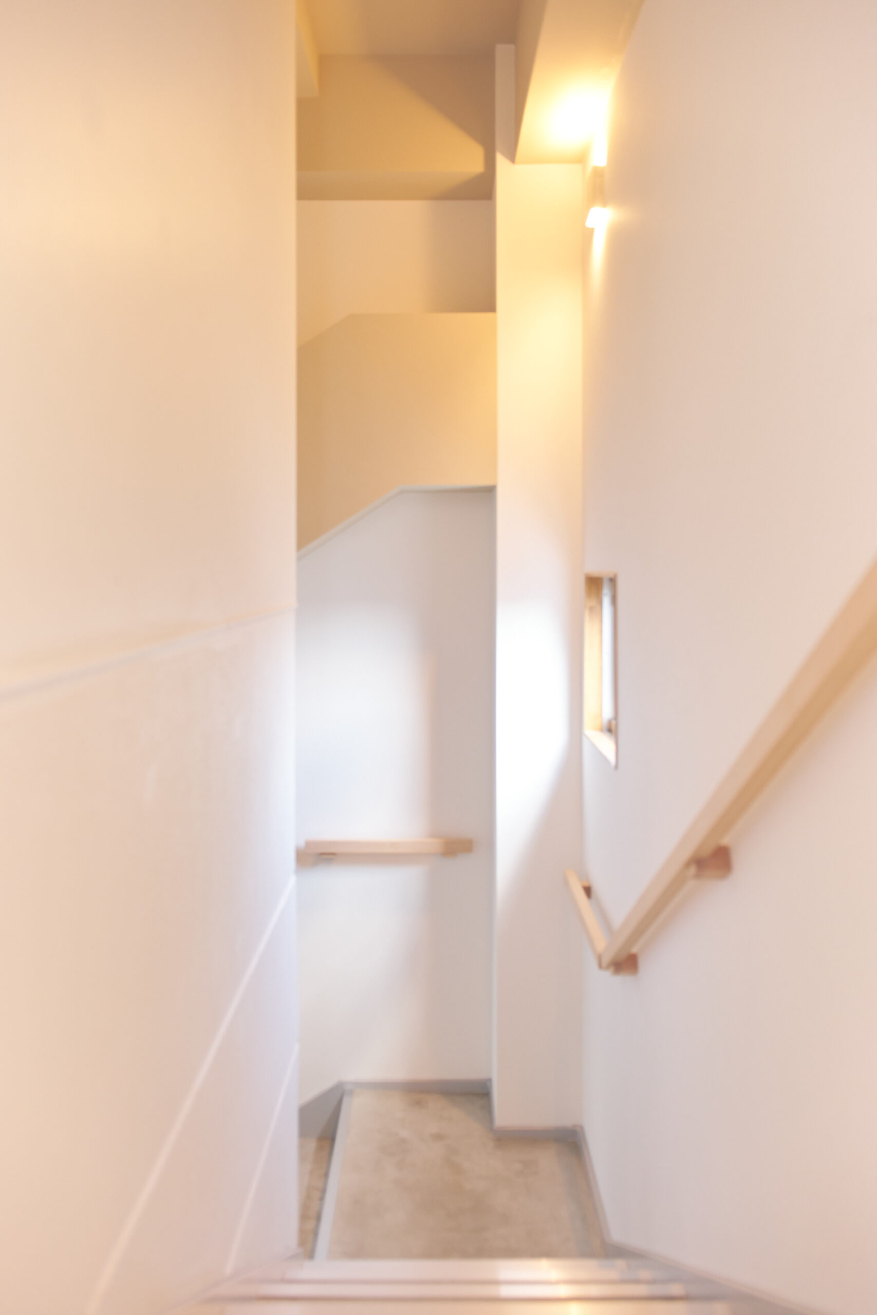 リバティープレイス中野_階段