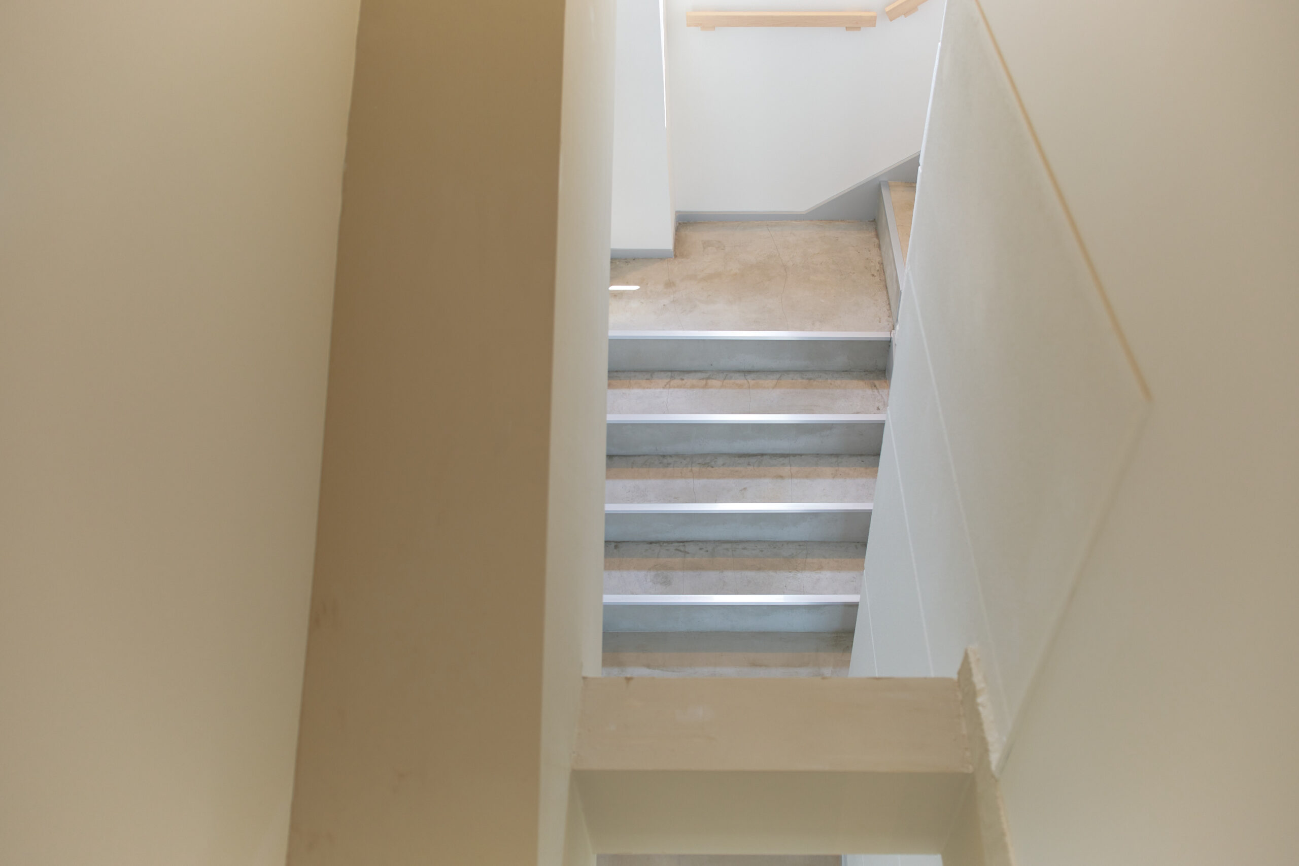 リバティープレイス中野_階段