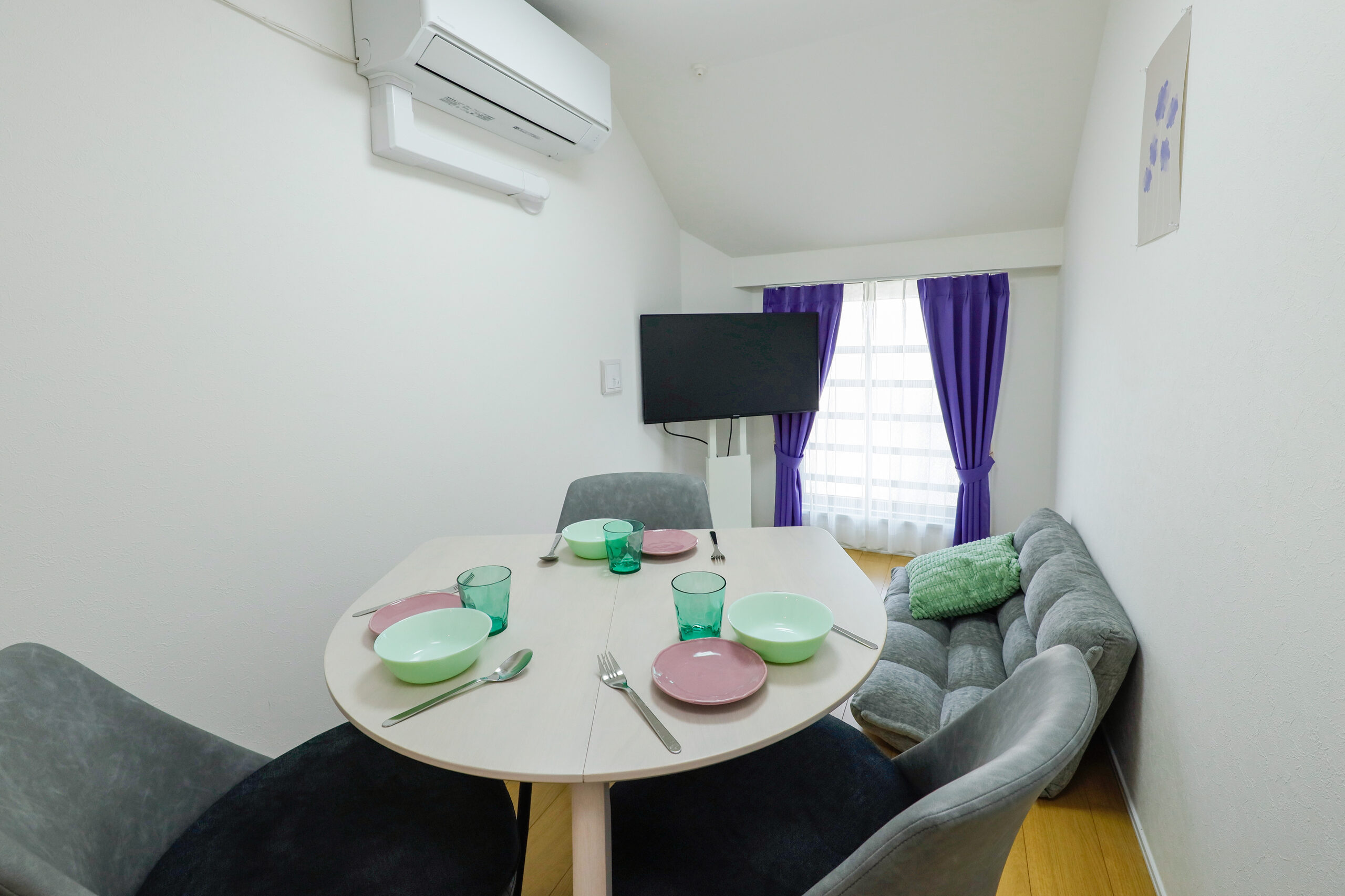 Oakville 根津_メインルーム