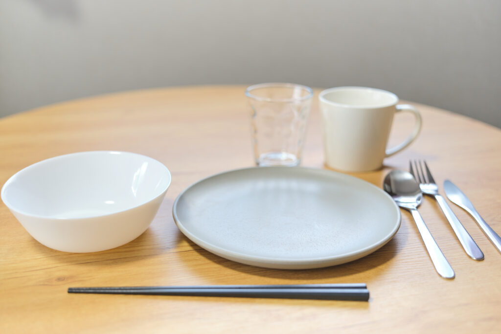 サルコスクス東駒形_食器類
